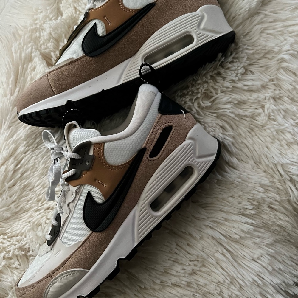 Nikes - Picture 2 of 2